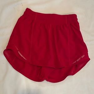Red Lululemon Hotty Hot length 4